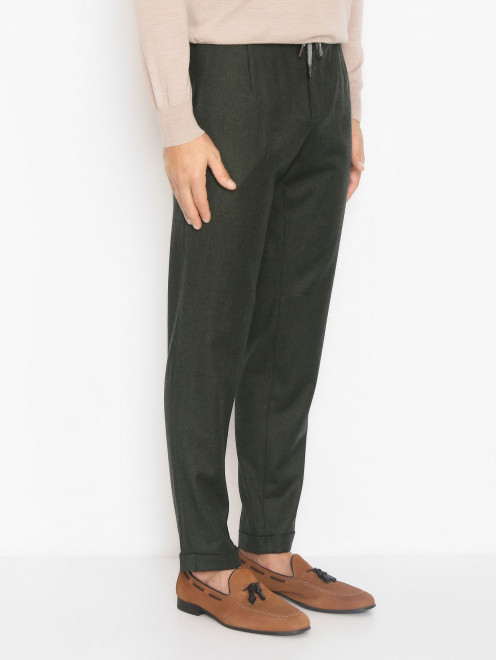 Однотонные брюки из шерсти на резинке Capobianco - МодельВерхНиз