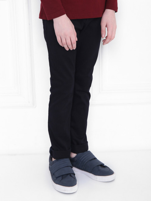 Однотонные брюки из хлопка Emporio Armani - МодельВерхНиз
